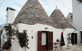 Trullo al vicoletto al civico 10, civico 8, civico 7